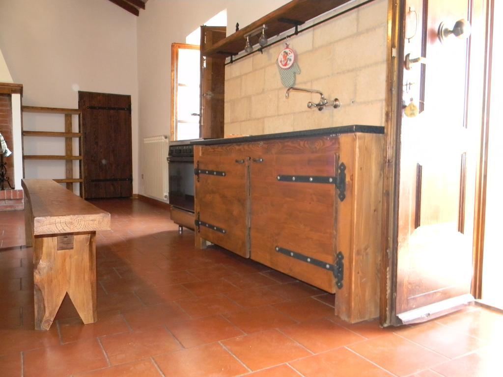 塞尔·迪·拉波拉诺Agriturismo Podere La Selva别墅 外观 照片